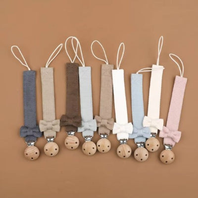 attache tetine boucle de suspension