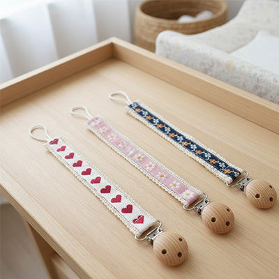 attache tetine clip metalique robuste