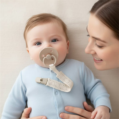 attache tetine design intemporel