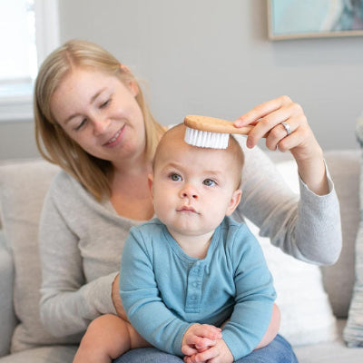 brosse cheveux pour bebe stimulation du cuir chevelu
