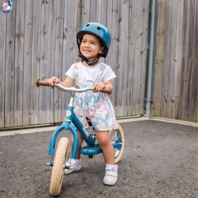 casque velo enfant design moderne