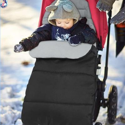 chanceliere poussette lors d’une promenade