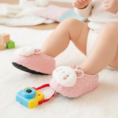 chausson bebe matiere douce et pelucheuse
