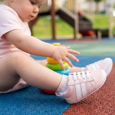 chaussure bebe fermeture a lacets