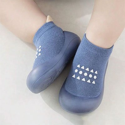 chaussure bebe motifs antiderapants