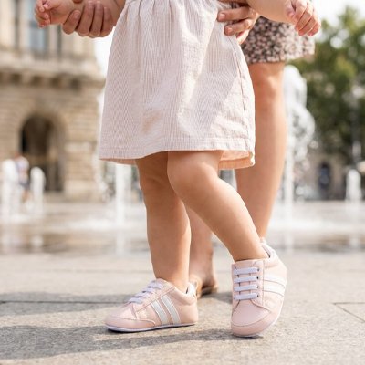 chaussure bebe renfort au niveau du talon