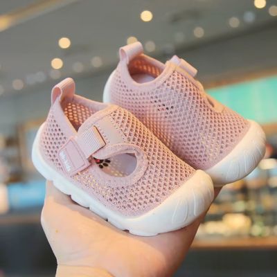 chaussure bebe roses