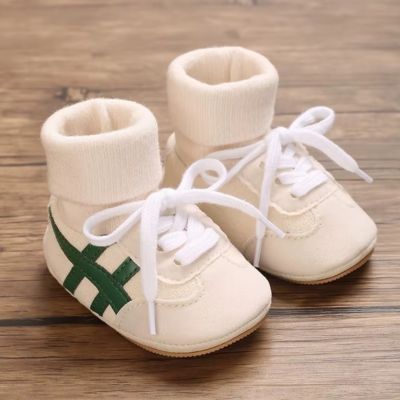 chaussures bebe vert