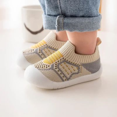 chaussures pour bebe en maille sructure flexible