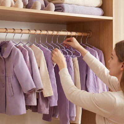 cintre bebe format adapte aux petites tailles