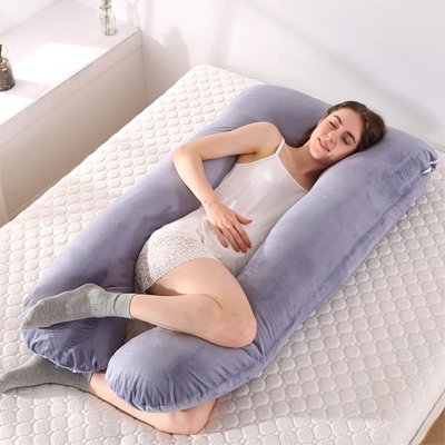 coussin de grossesse tissu veloute agreable au toucher