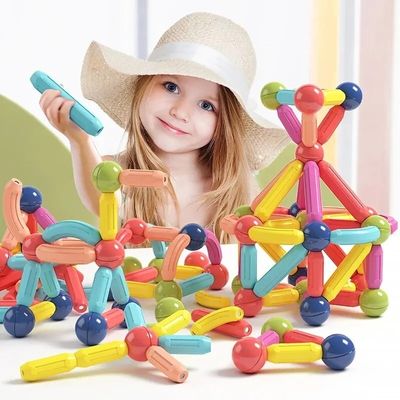 jeu de construction magnetique couleur vives
