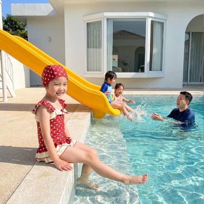 maillot de bain enfant plage soleil