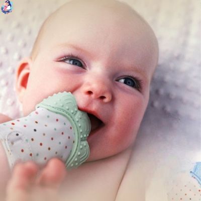 mitaine de dentition surface texturee