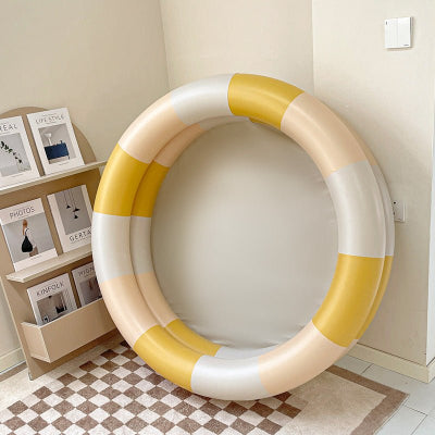 piscine gonflable jaune clair