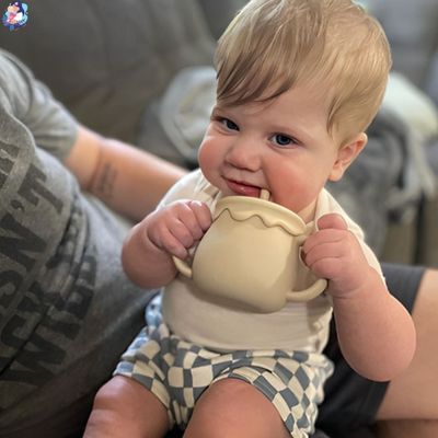 verre bebe ergonomique anti renversement resistante